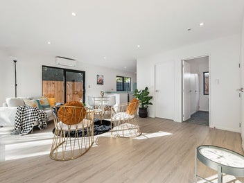 Bright & Modern 3-Beds Townhouse - Brand New!