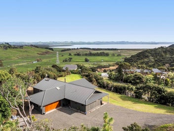 Spacious family home with lifestyle living