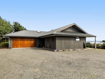 Spacious family home with lifestyle living