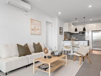 Spacious Living in Ockham's Set