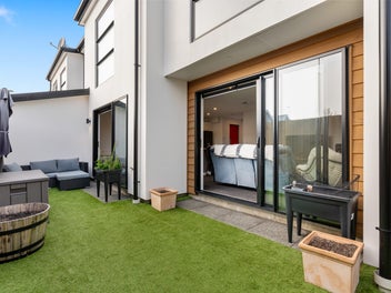 Stylish & Cozy Post-Quake - Prime Location