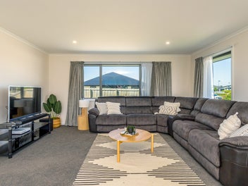 Price reduction, Now $715,000
