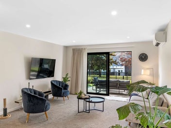 Modern Comfort, Gorgeous Green Views
