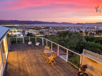 THE WOW FACTOR ON WALNUT WAY!