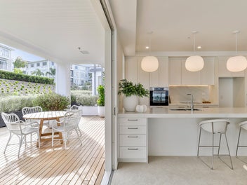Ex-Showhome with Large Deck - Rare Find