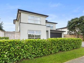 Family Living Done Right - Space, Schools & Style!