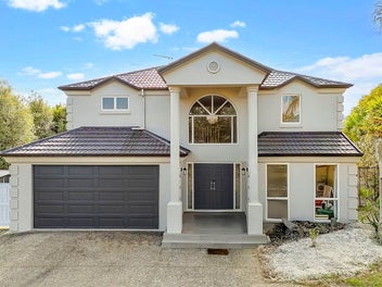 Concrete Panel - Fletcher Show Home