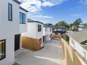 Brand-New, Freehold, Zoned for Westlake