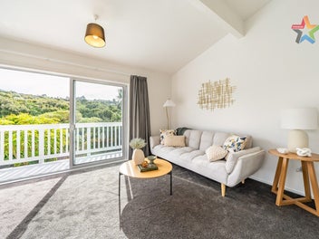 MOVE-IN READY WITH BUSH VIEWS!