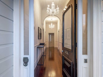 Charming Villa in Prime Birkenhead Point