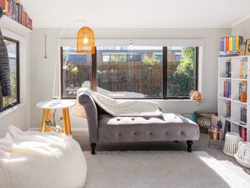 Safe, Secure and Walking Distance to Town