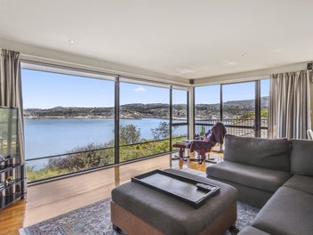 Panoramic harbour perfection
