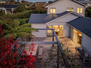 REFINED FAMILY LUXURY IN A PREMIUM POSITION