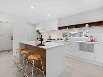 Price Reduction & Immediate Possession