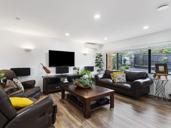 Relocating Vendor - Immaculate Entertainers Home