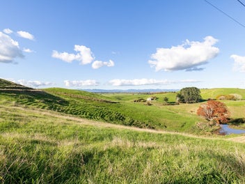 BE QUICK - STUNNING OUTLOOK, SERIOUS SELLER.