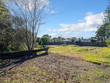 Prime Development Site–1088sqm Flat Land with RC