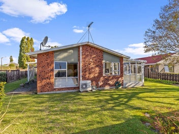Perfect starter - family brick home