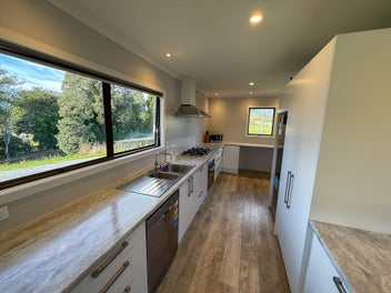 PRIME LOCATION CLOSE TO TOWN!