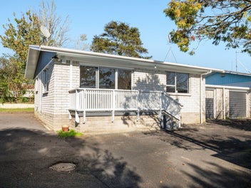 Solid, Sunny & Super Handy – Dinsdale Delight!