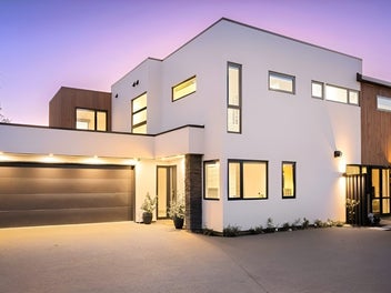 Elegant Scale, Effortless Living - Must Be Sold!