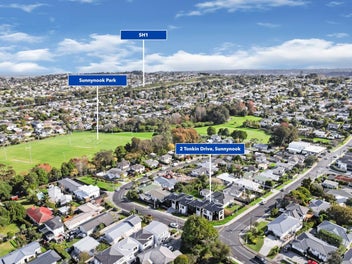 Modern Family Homes in Double Westlake Zone