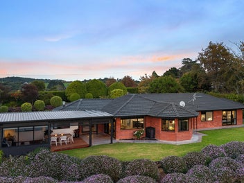 RENOVATED NORTH FACING PICTURESQUE SERENITY