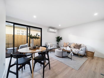 Top Location Brand New & Architecturally Designed