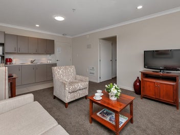 Image 1 of 5