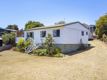 Elevated beachside golf course potential plus