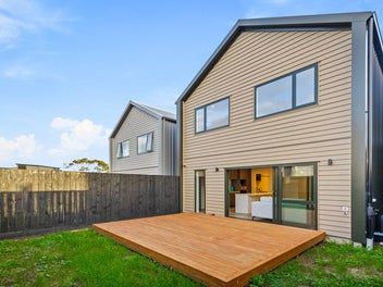 Contemporary Comfort in Prime Hobsonville Location