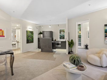 New York Style | 1 Bed City Pad