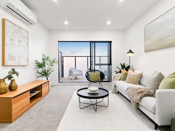 Brand New, Freehold, and on the Edge of Panmure