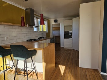 Image 1 of 10
