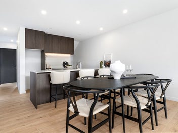 Sun, Space & Style in Central Riccarton