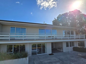 Image 1 of 32