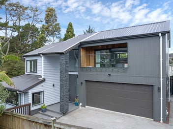 Image 1 of 18