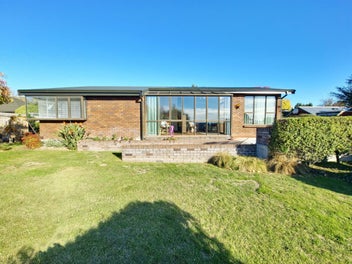 Image 1 of 32