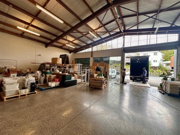 Image 1 of 6