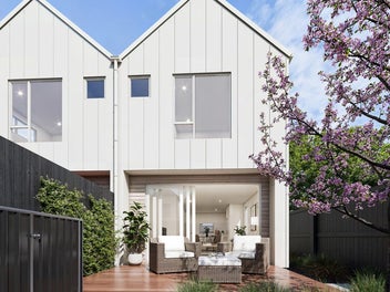 Modern Architectual Homes in Prime Location