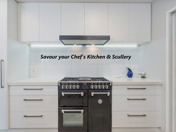 EASY - SUNNY - SECURE - QUALITY - MODERN - BRICK