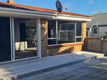 Image 1 of 10