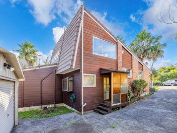 Family Home with Double Westlake Zones