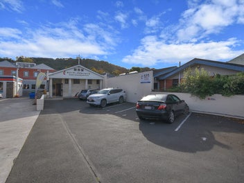 Image 1 of 18