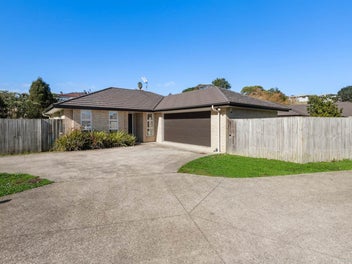 CUL-DE-SAC LIVING WITH HUGE BACK YARD