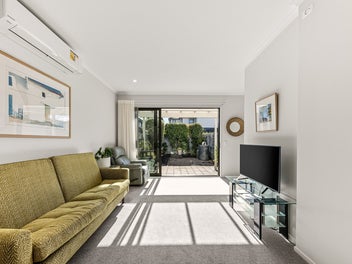 Urban Calm, Parkside Charm