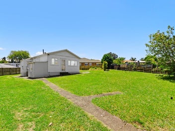 Opportunity Knocks: 1,284m2 approx Flat Sunny Site
