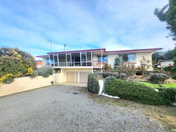 Image 1 of 33