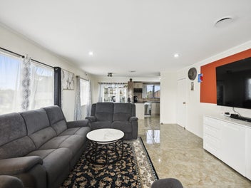 Overseas owners want it SOLD Quickly!
