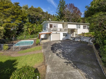 Renovate or Develop 1022sqm Goldmine!
